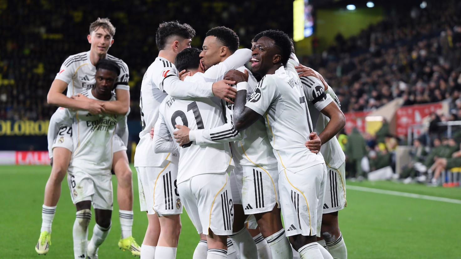La postura de los futbolistas del Madrid, en discusión en vivo en AS: ¡comparte tu opinión y únete a la conversación! - Clone