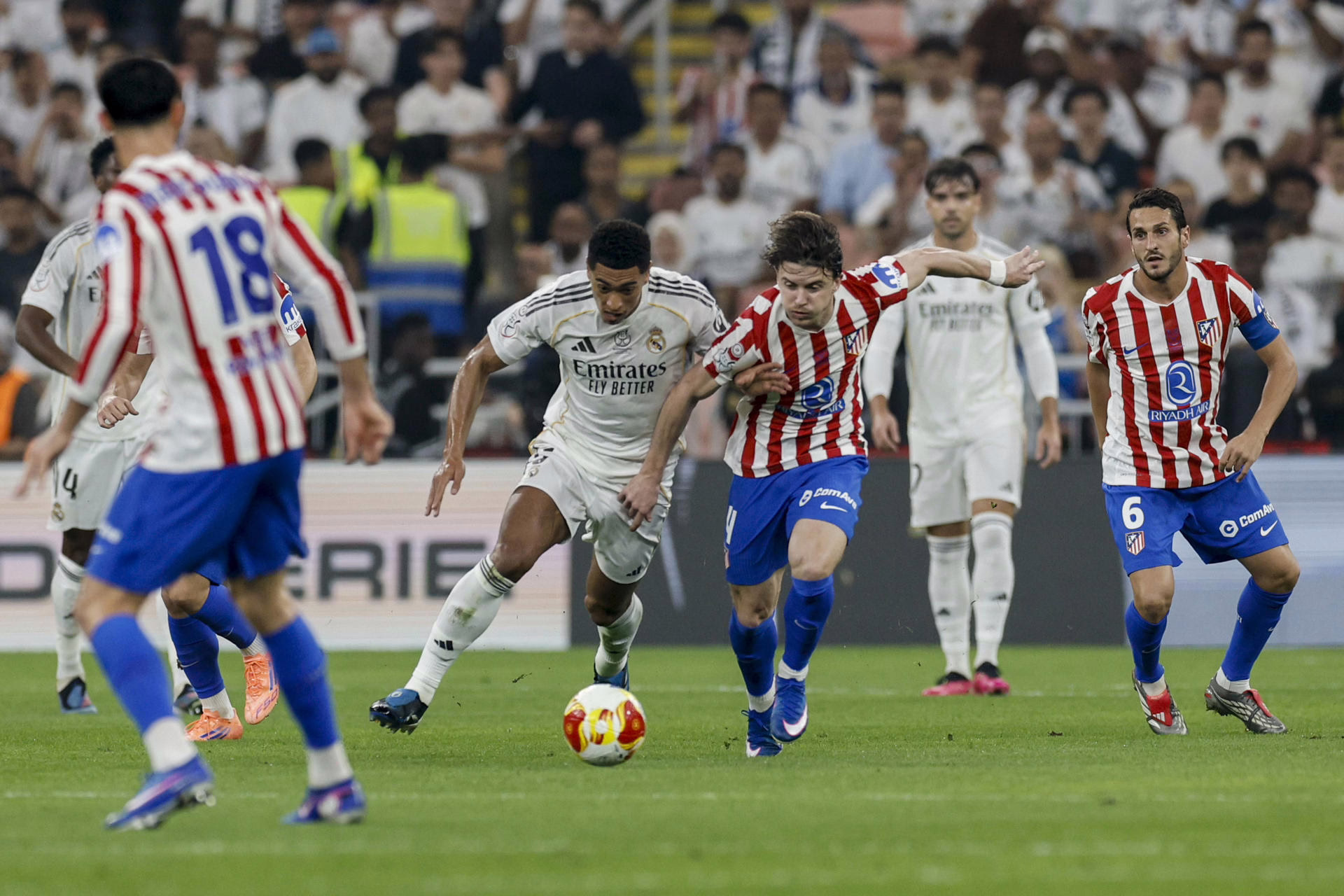 El Real Madrid enfrenta dificultades contra el Atlético, pero avanza a la final contra el Barcelona (1-2)