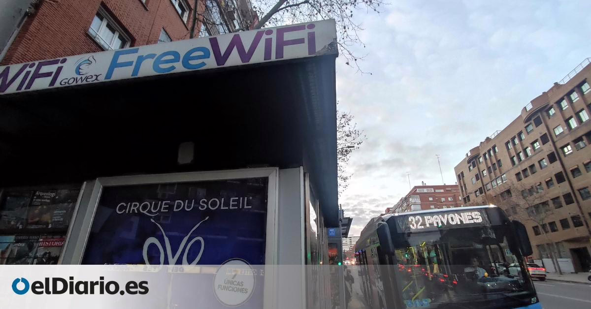 Restos urbanos de un engaño: Gowex, la compañía que ofreció wifi gratuito en toda Madrid y continúa en sus quioscos.