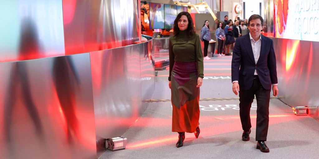 Ayuso y Almeida destacan el auge del turismo en Madrid, con 16,5 millones de turistas proyectados para 2025.