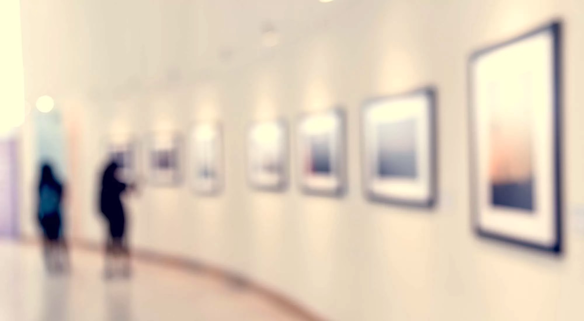 Exposición de fotografía y videoarte internacional en Serrería Belga: un diálogo sobre la vida urbana y el medio ambiente.