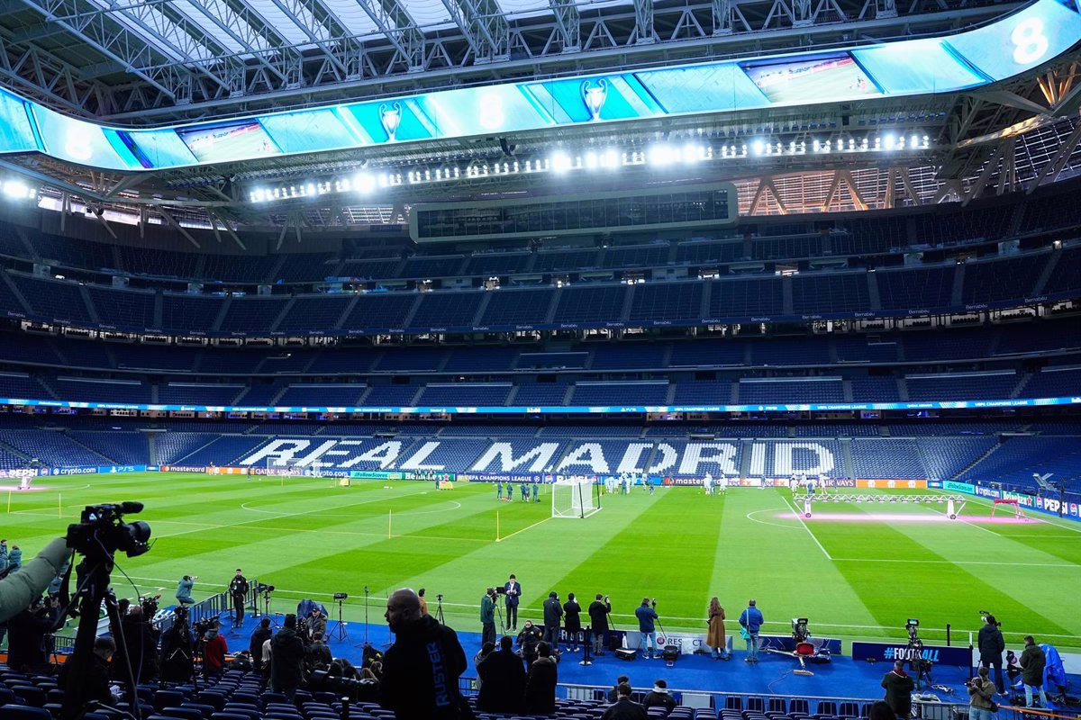 El Real Madrid y el FC Barcelona encabezan la lista mundial de ingresos económicos.