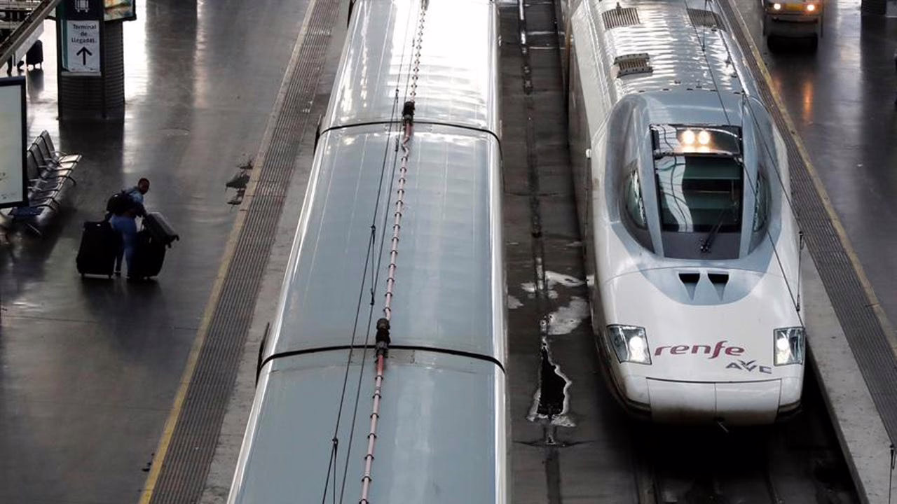 Dos muertos en el descarrilamiento de dos trenes en Adamuz, Córdoba.