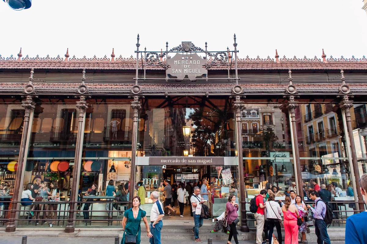 El emblemático Mercado de San Miguel cierra temporalmente y no se sabe cuándo reabrirá.
