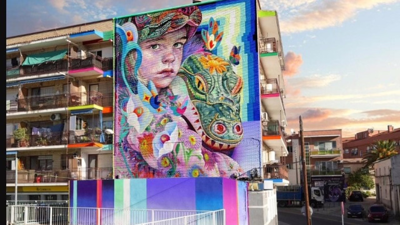 Aquí tienes una opción: "Conoce los tres murales urbanos que buscan destacarse como los mejores del planeta".