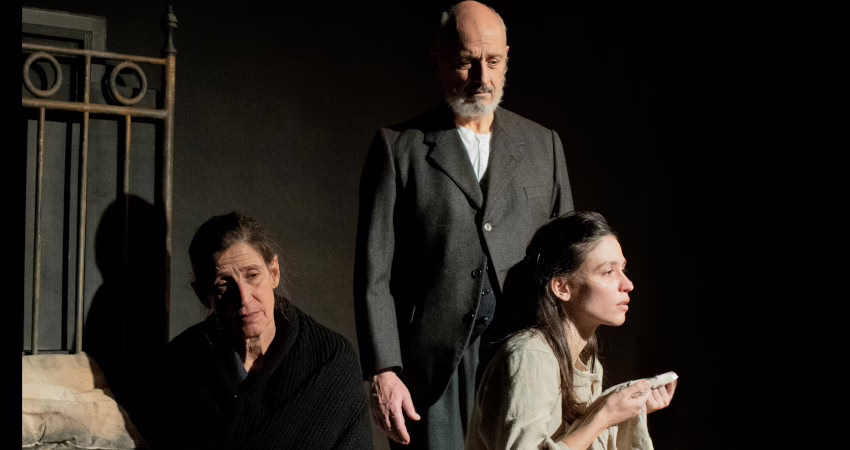 El Teatro Español presenta en primicia 'Noche', obra de Alejandro Sawa, bajo la dirección de Mariano Llorente.