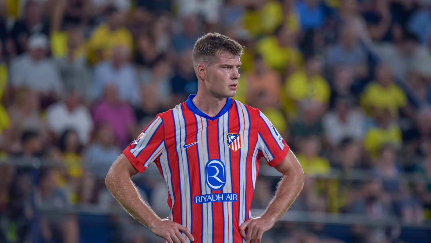 reescribe este título en otras palabras: Sørloth listo para su salida al Fenerbahçe en una operación cercana a los 30 millones