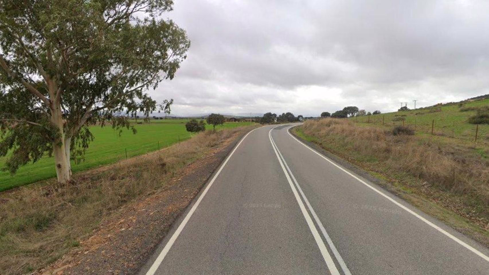 Fallece un hombre de 46 años tras perder el control de su vehículo y volcar en un pueblo de Ciudad Real.