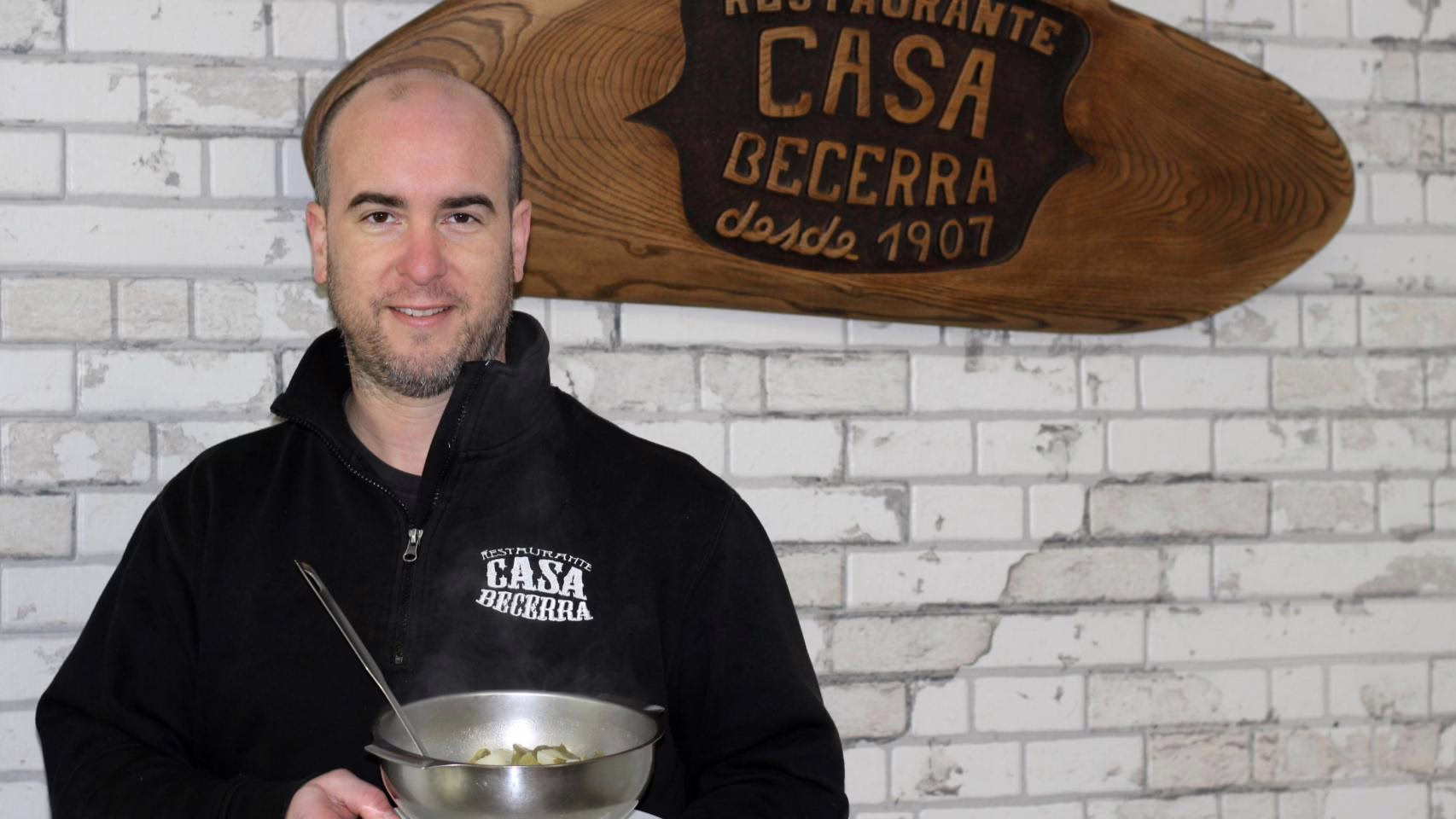 De encuentro comunitario a reconocida casa de comidas en Cambre (A Coruña) con menú diario y carrilleras que invitan a volver.