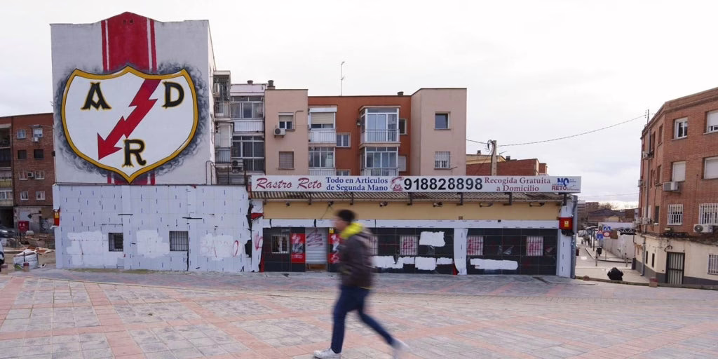 Los apartamentos turísticos se multiplican en áreas problemáticas de Puente de Vallecas.