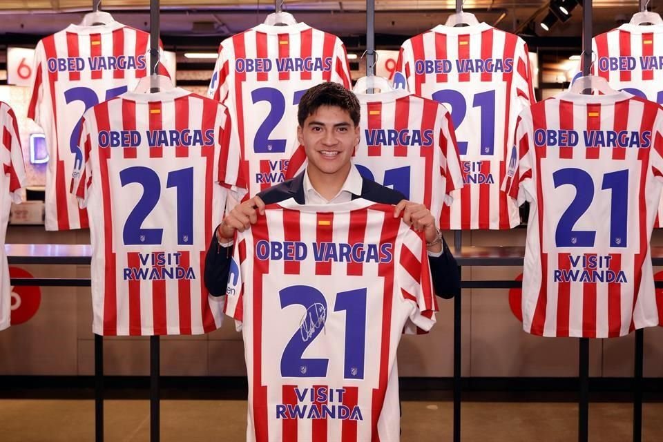 Vargas portará el 21 con el Atlético.