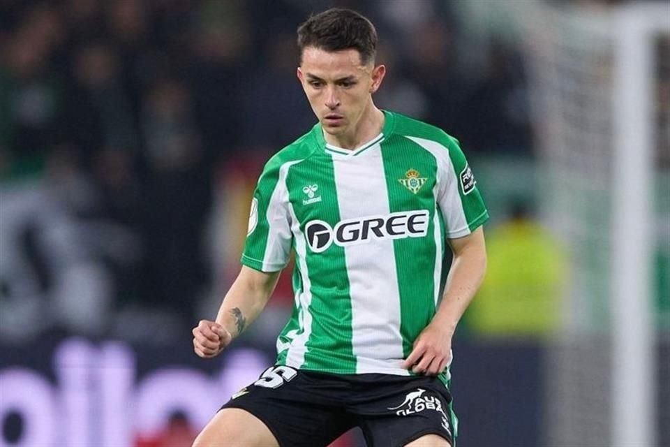 El 'Maguito' no sacó la varita en su debut.