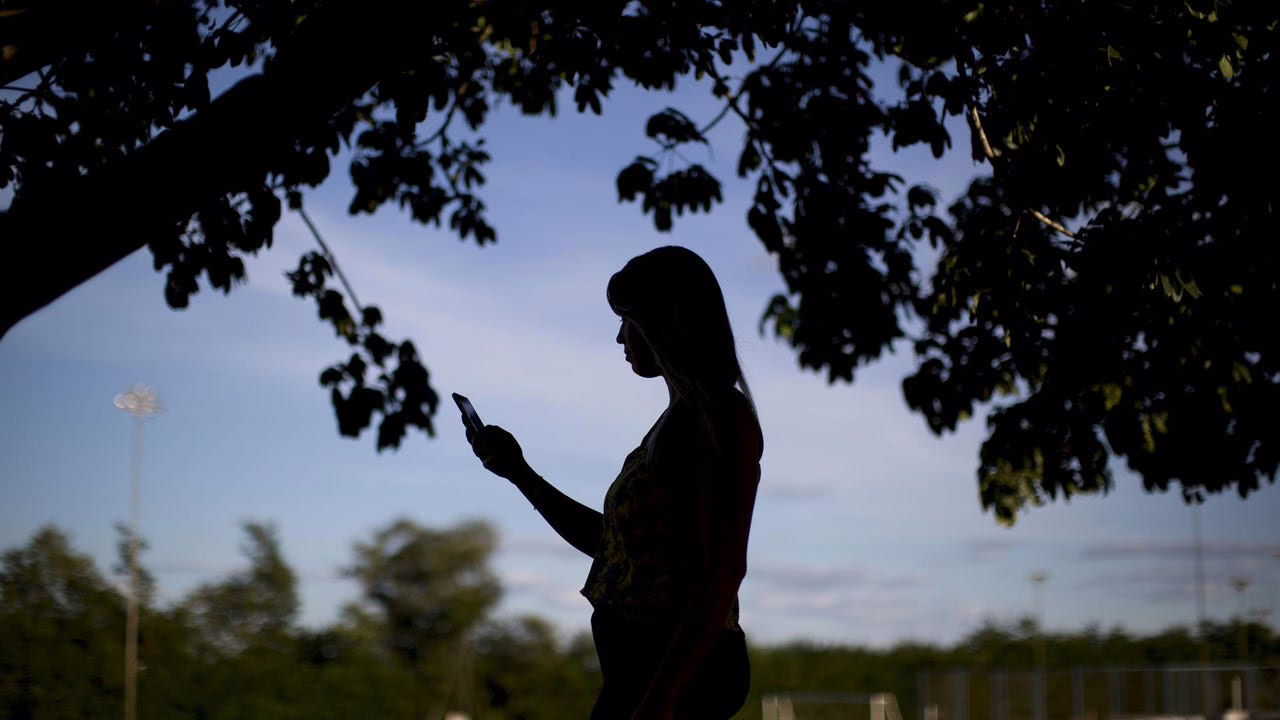 El sexting se vuelve cada vez más común entre los jóvenes de Madrid.