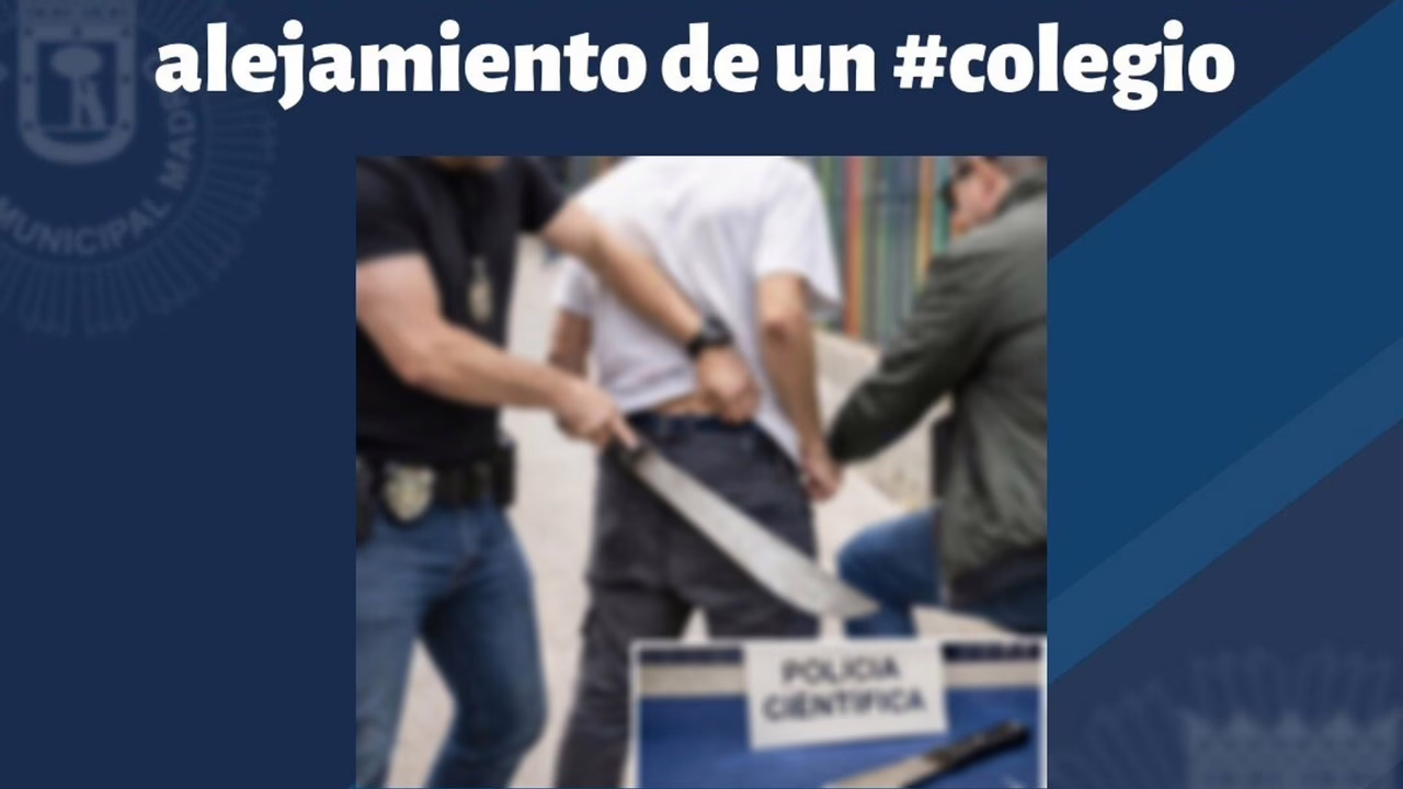 Arrestan a un hombre en Vallecas portando un machete de 62 cm escondido en su pantalón.