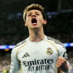 Arda Güler celebra un gol con la camiseta del Real Madrid en el Santiago Bernabéu