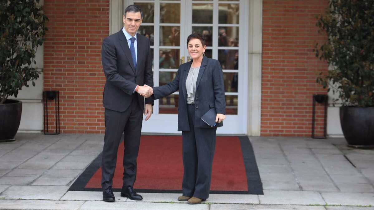 Sobrevivientes del terrorismo acusan al Gobierno de un acuerdo para eliminar a ETA de la lista europea.