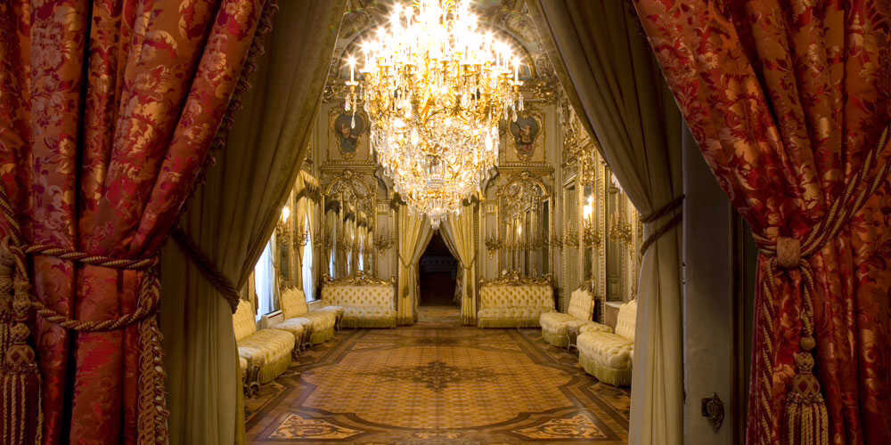 Palacio de Fernán Núñez en Madrid: su historia y opciones de visita.