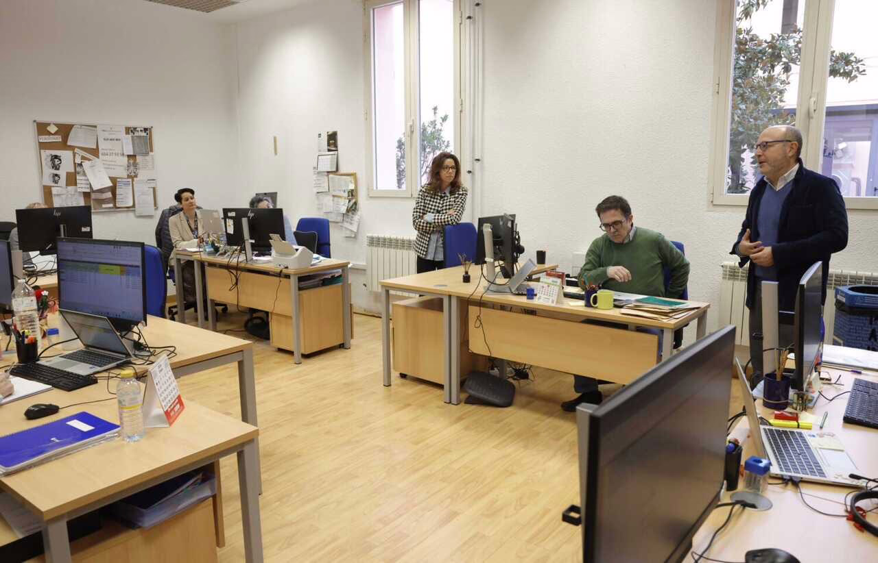 Madrid otorgó más de 11,000 Tarjetas Familia en 2025 y agiliza su procesamiento a tan solo 14 días.