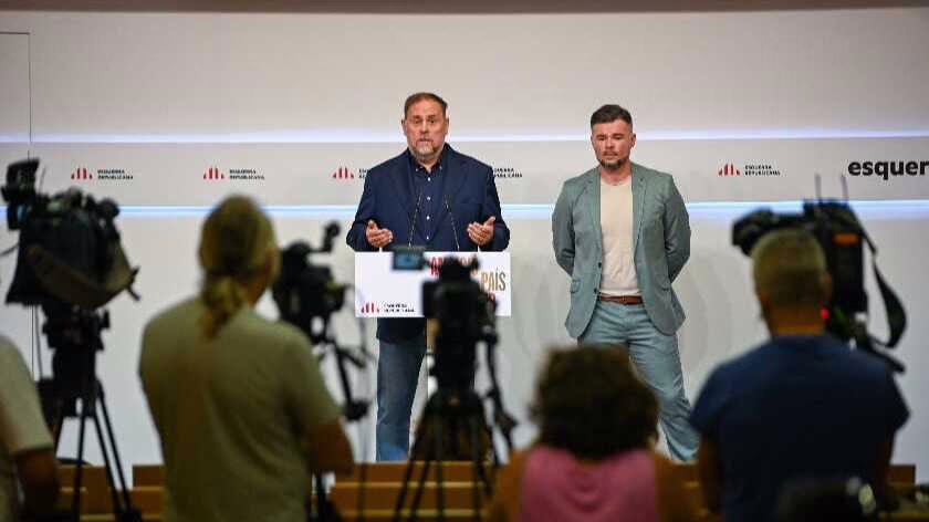Junqueras explica la función de Rufián en el evento de Cuatro Tardes y descarta reemplazarlo como portavoz.