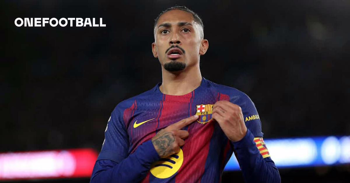 ¿Llegará a tiempo? Raphinha se prepara para el partido contra el Atlético de Madrid.