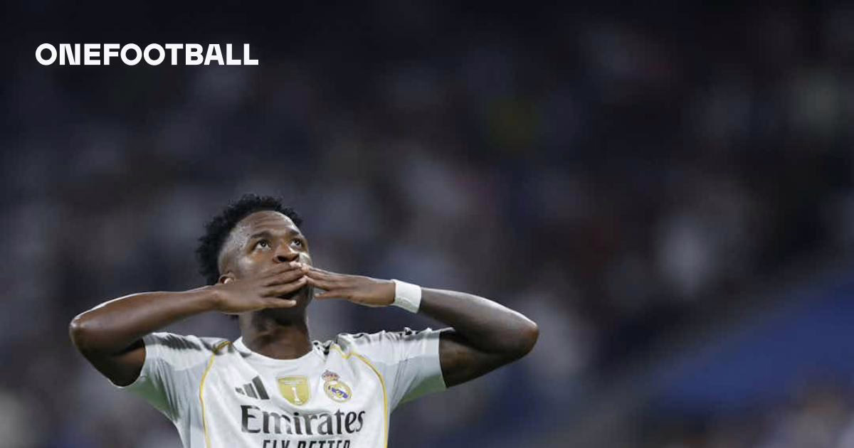 El presidente de LaLiga considera a Vinícius "un modelo" en la batalla contra el racismo.