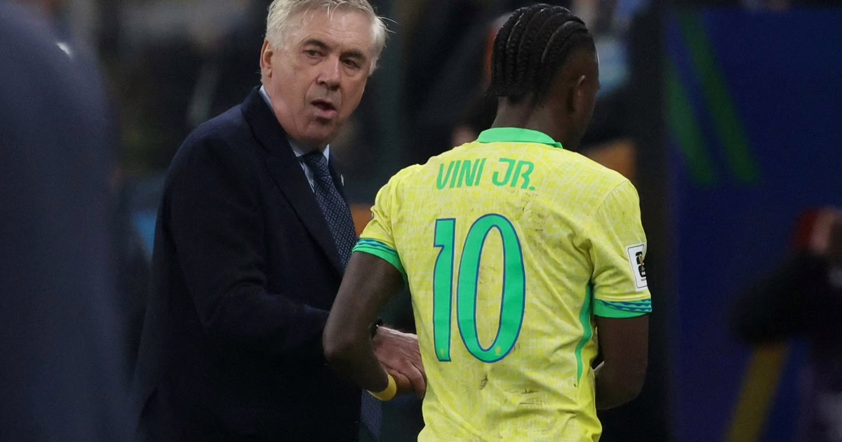Ancelotti anunció que extenderá su contrato en Brasil, habló sobre su vínculo con Vinícius y comentó sobre la etapa de Xabi Alonso.