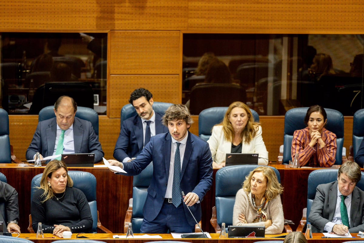 El origen de 'los pocholos', el grupo novato que administraba la Consejería de Educación de Madrid: “Nos apodaban la secta” | Educación
