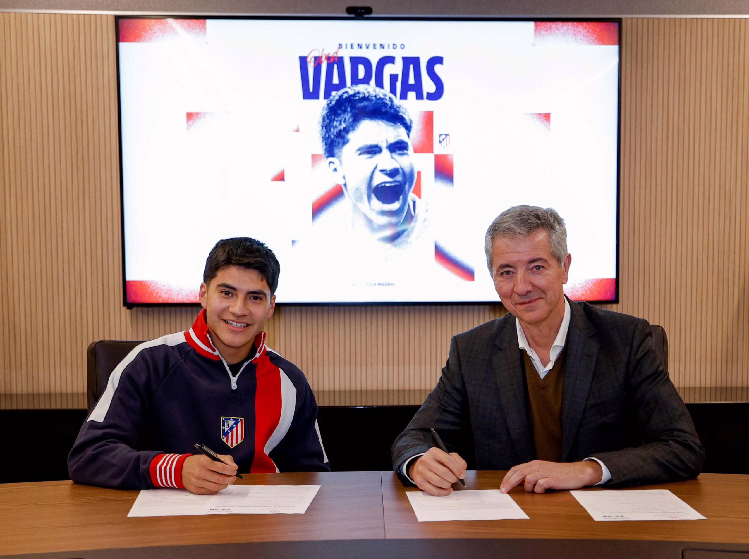 Obed Vargas se une al Atlético de Madrid como nuevo jugador.