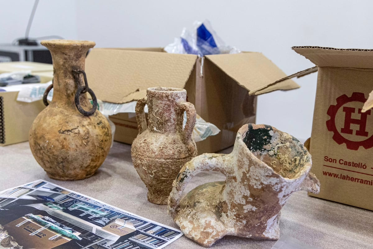 El considerable robo a una anciana alemana en Mallorca: 1.500 monedas, ánforas, espadas y esculturas romanas | España