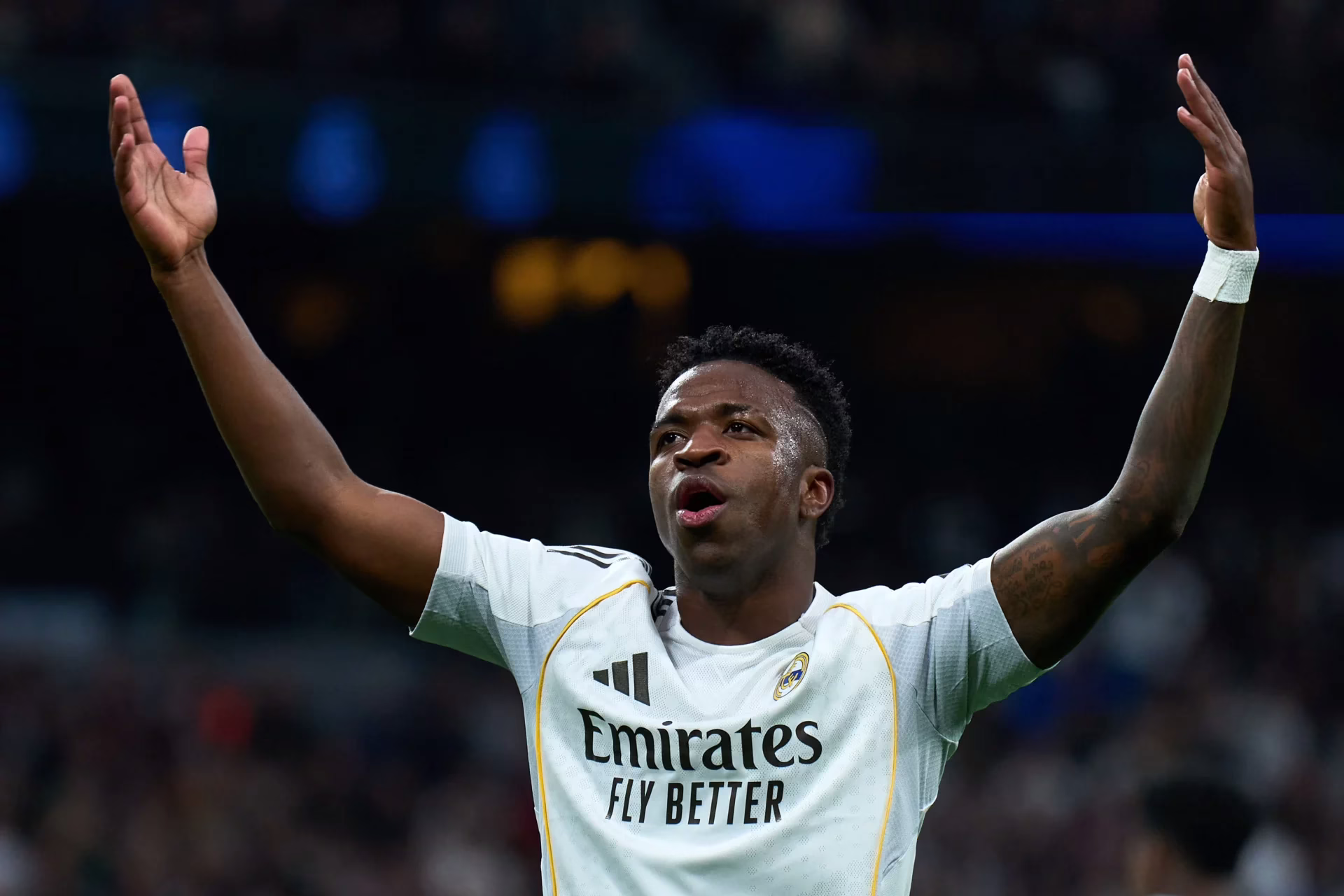 Vinicius acelera: cuatro partidos consecutivos anotando y a un paso de dos récords.