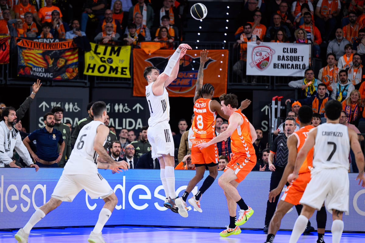 Increíble vuelta del Real Madrid frente al Valencia en un homenaje al baloncesto: 106-108 | Baloncesto | Deportes