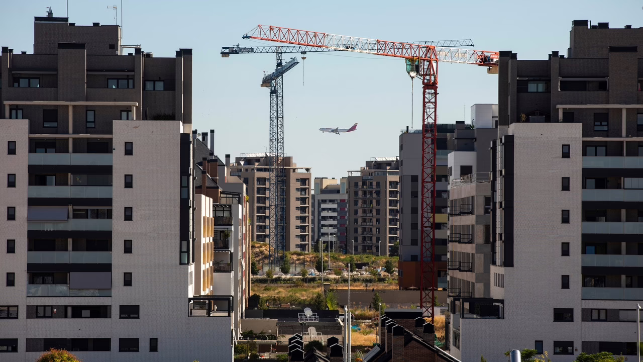 Concluyen la construcción de más de 1,000 viviendas de alquiler público en El Cañaveral.