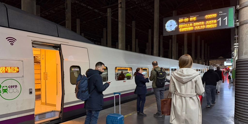 Se ha reanudado el servicio de alta velocidad entre Madrid y Andalucía casi un mes después de la tragedia en Adamuz.