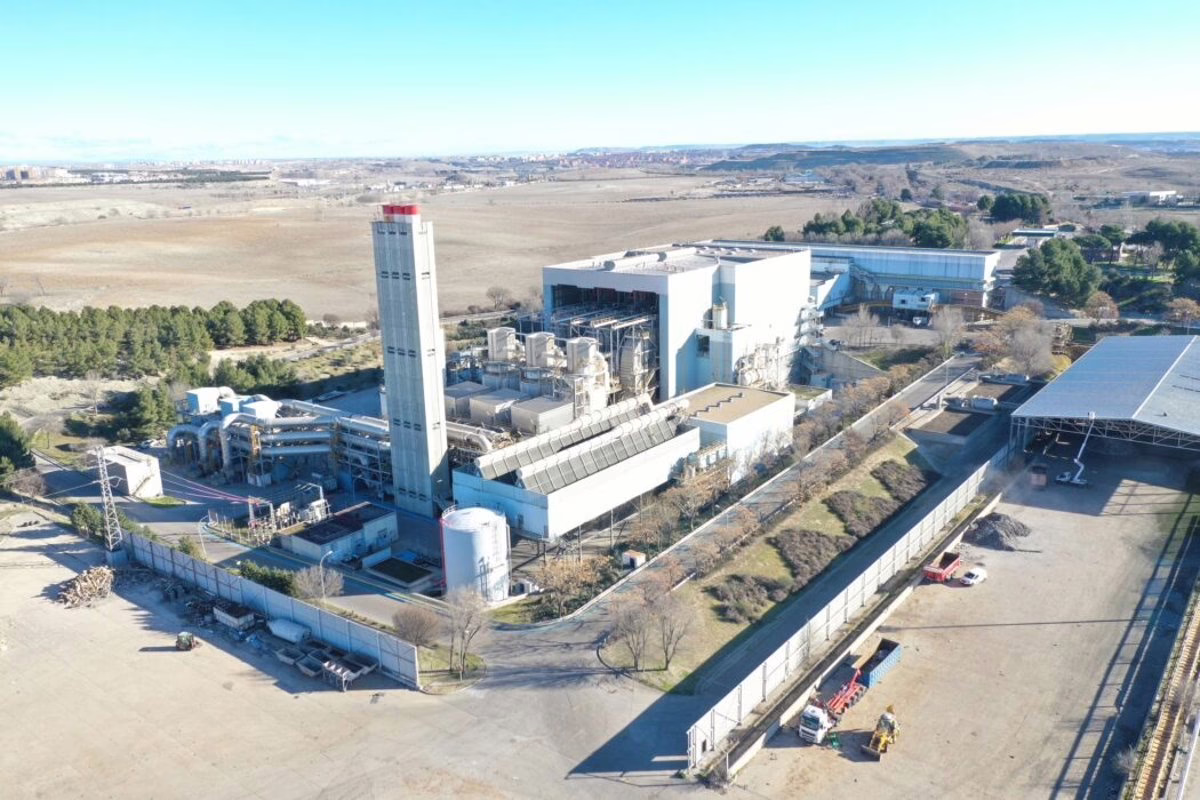 La empresa concesionaria de la planta de residuos de Las Lomas invertirá 9 millones en 15 años para llevar a cabo proyectos en Vallecas.