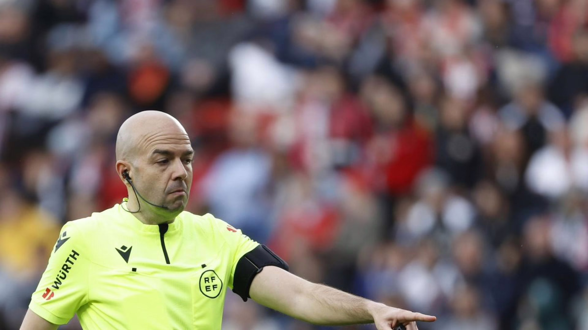 Las distintas controversias de González Fuertes con el Betis en el VAR.
