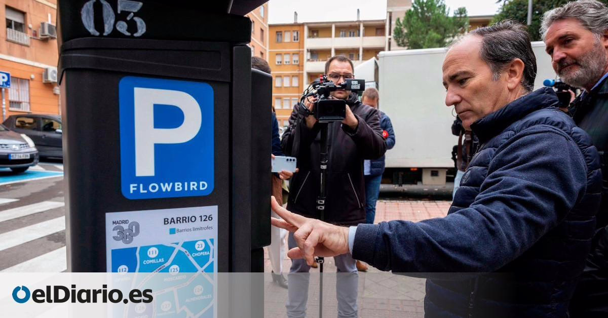 El Gobierno de Almeida excluye a Moratalaz de los nuevos parquímetros y considera ampliaciones en 18 barrios.