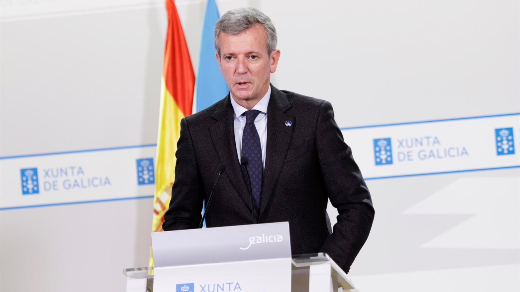 El presidente de la Xunta afirma que la postura de Ayuso respecto a Trump "no refleja" la del PP en Galicia.
