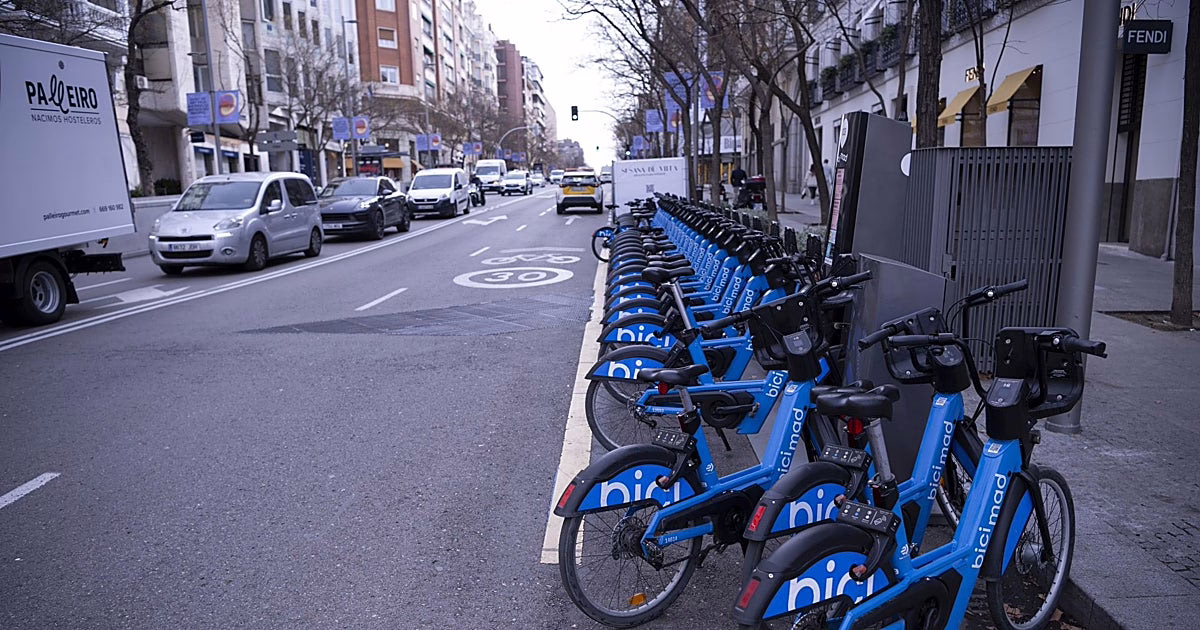 30 paradas y 390 bicicletas enlazarán universidades, trenes de cercanías y tiendas.