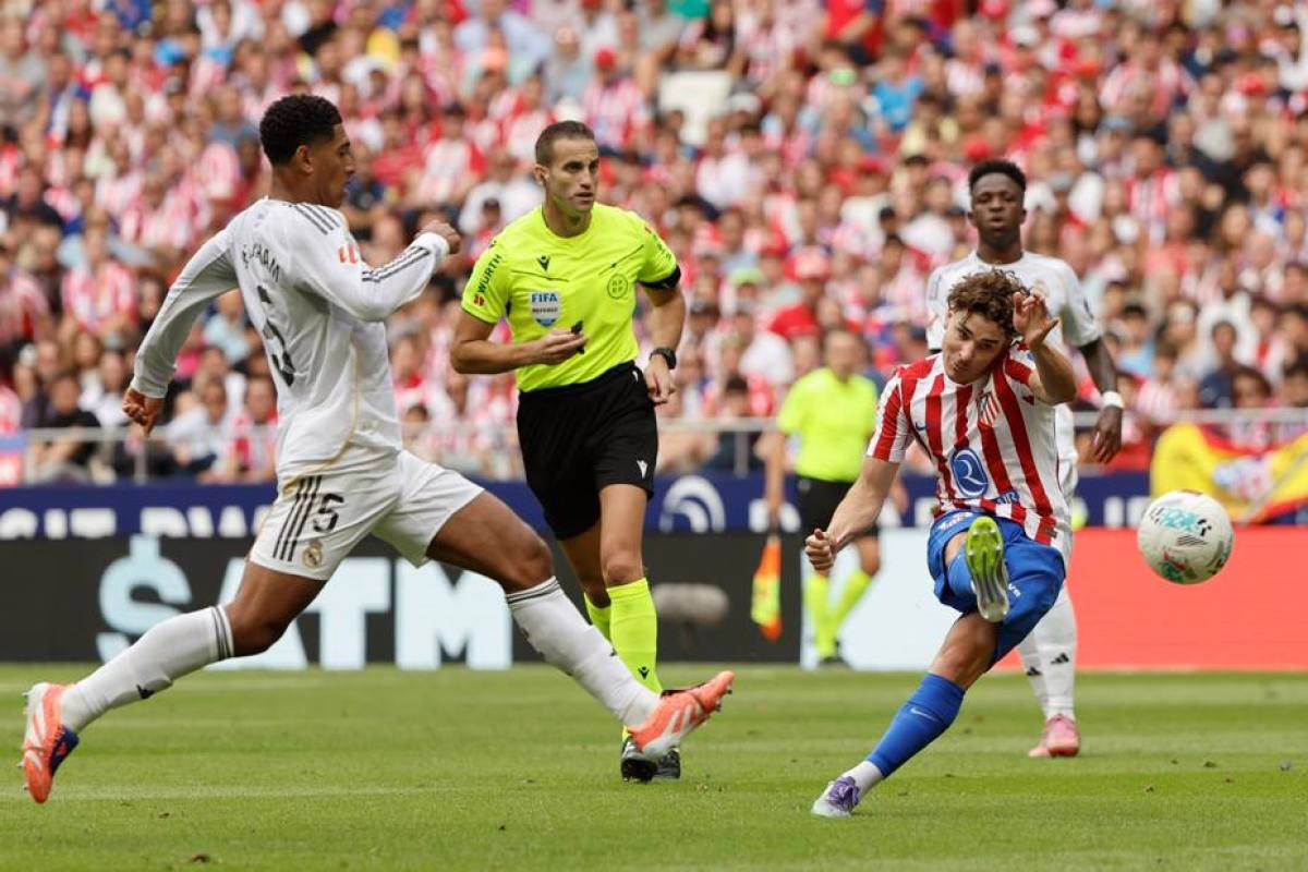 El derbi entre el Real Madrid y el Atlético de Madrid sacude la Liga.