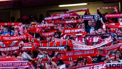 La UEFA sancionó a Benfica por actos racistas de sus hinchas ante Real Madrid La UEFA sancionó a Benfica por actos racistas de sus hinchas ante Real Madrid