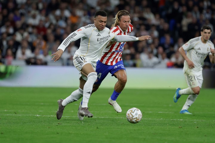Kylian Mbappé en su último encuentro con la Casa Blanca. EFE.