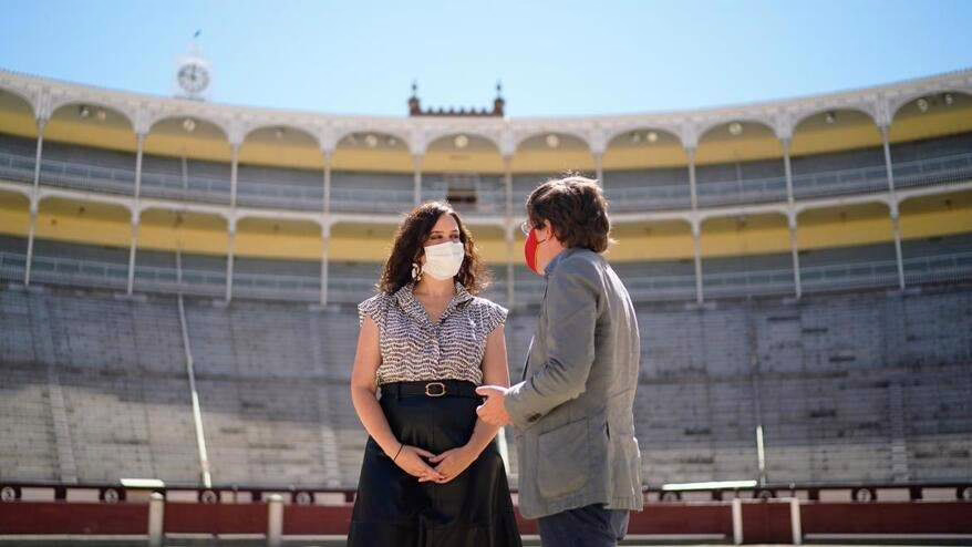 Ayuso y Almeida conservarían la mayoría en Madrid, mientras que Vox experimenta un pequeño aumento.