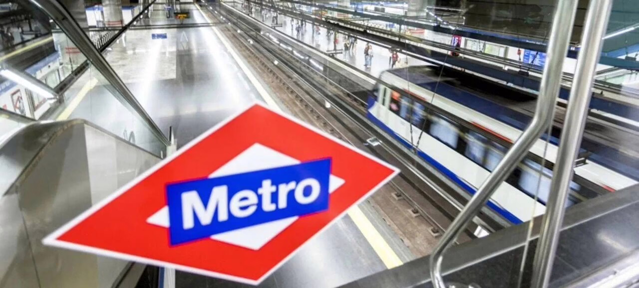 Interrupción en la Línea 10 del Metro entre Nuevos Ministerios y Cuzco.