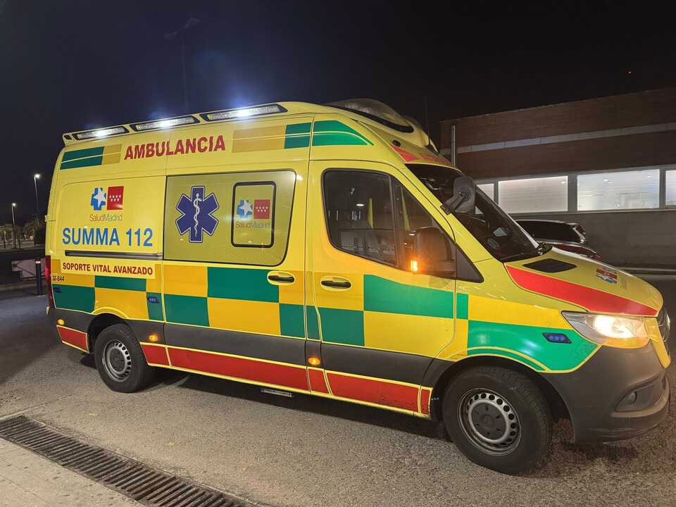 Hombre sufre heridas graves tras caer de un patinete en Móstoles.