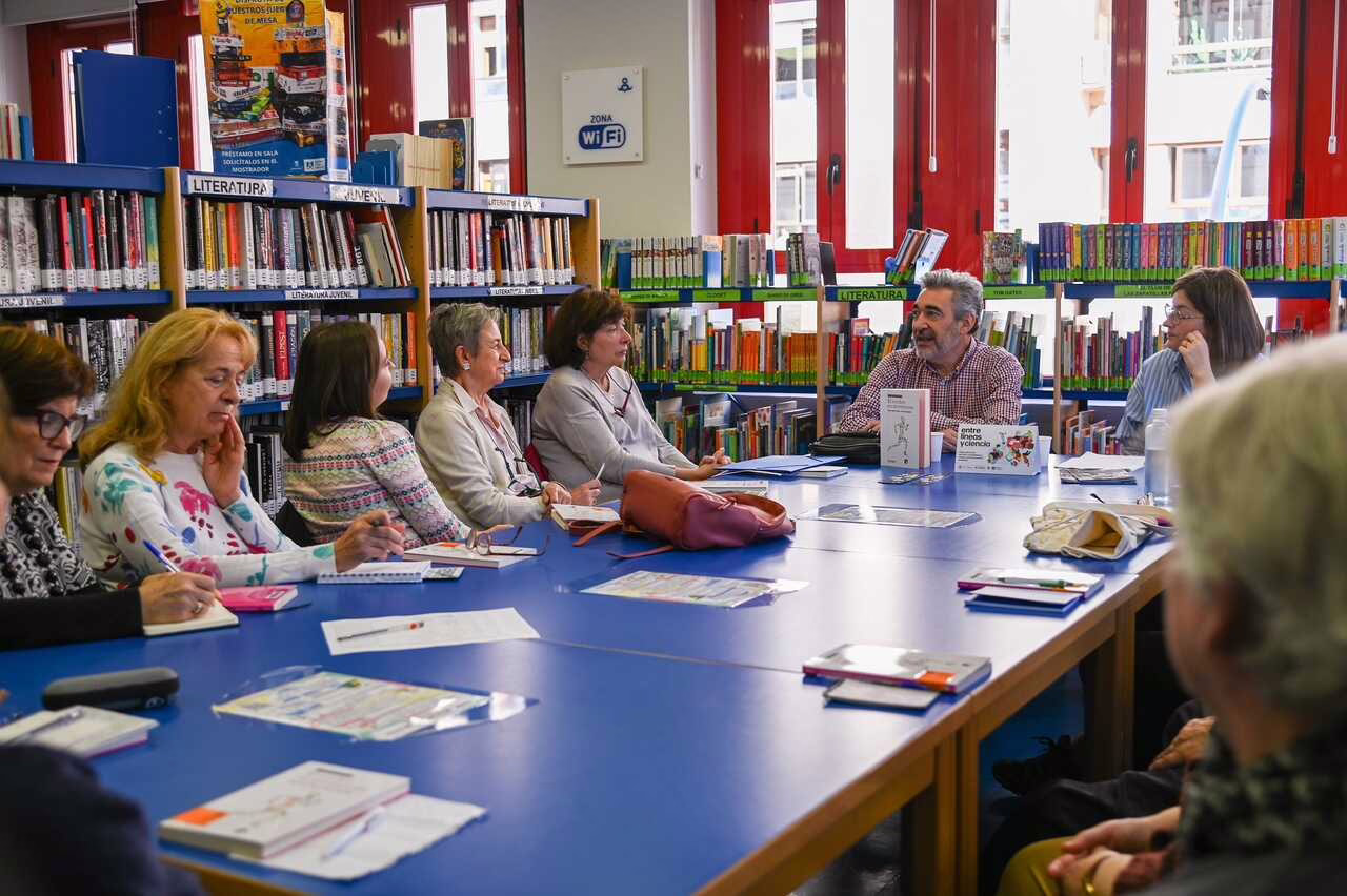 La ciencia y la lectura se unen en Madrid a través de los clubes de lectura del Consejo Superior de Investigaciones Científicas.