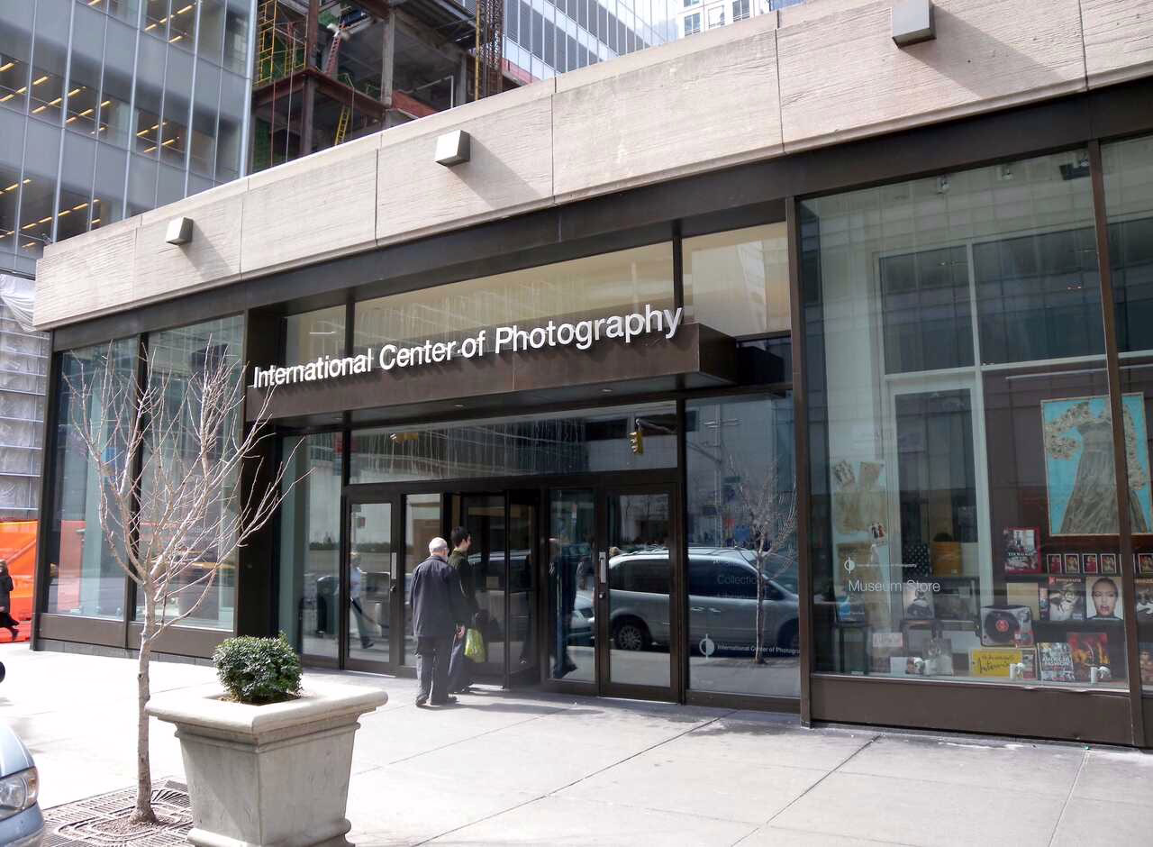 El ICP de Nueva York impide que el Ayuntamiento de Madrid utilice el nombre de Robert Capa en Peironcely 10.