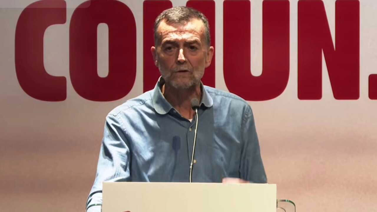 Antonio Maíllo tacha al PP de ser “el partido bélico” y señala a Vox como “el lacayo de Trump”.