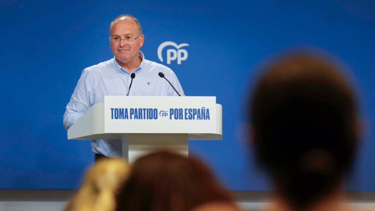 reescribe este título en otras palabras: Tellado exige a Vox pactar en Castilla y León, Aragón y Extremadura tras el 16-M