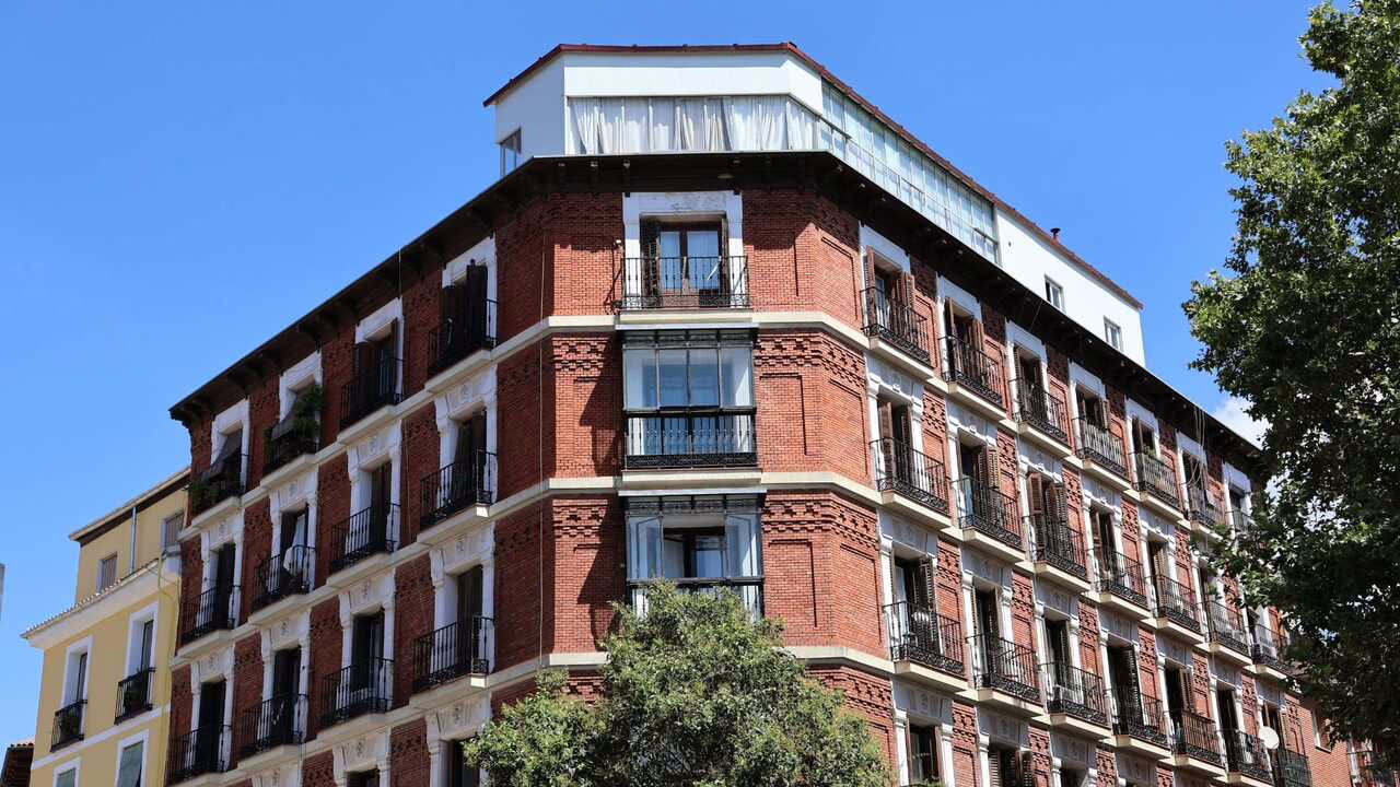 La FRAVM solicita a Almeida la clausura en gran escala de apartamentos turísticos.