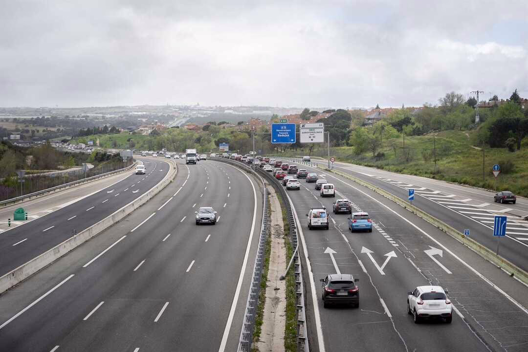 La DGT pone en marcha un operativo especial de control de tráfico en Madrid para la Semana Santa.
